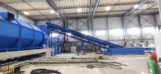 Motorrijtuigen met een hoge capaciteit voor afvalpapier en plastic bulkverpakkingen