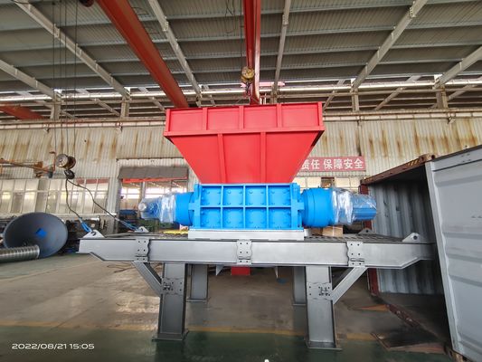 110kW vermogen Multifunctionele shredder voor recycling banden Plastic hout en rubber