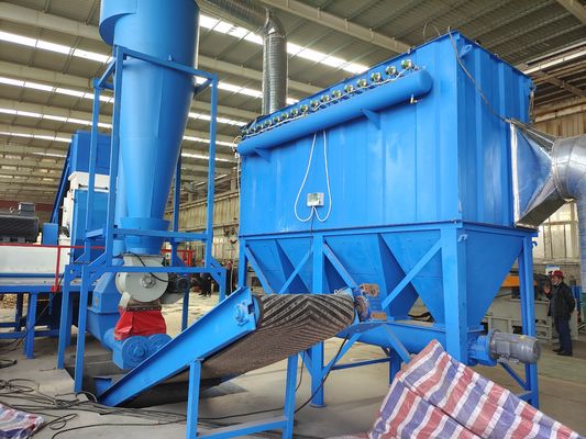 Industriële houtzaagstofmachine met 355 kW vermogen en 6000 kg capaciteit