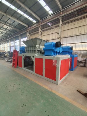 Carbon Steel Double Rotor Shredder 8000KG Gewicht aanpasbaar voor verschillende industrieën