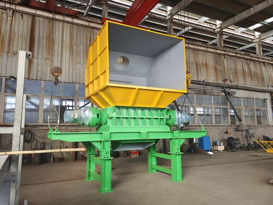 110kW Multifunctionele Plastic Head Crusher Can Crusher voor veelzijdige verplettering