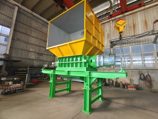 110kW Multifunctionele Plastic Head Crusher Can Crusher voor veelzijdige verplettering