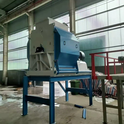 Houtpalletten versnipperingsmachine/afdelingsschroefmachine van 135 kW voor machinewerkstations